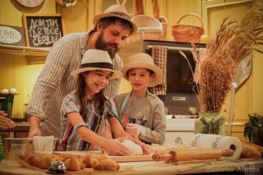 Хруст французской булки: в театре "Практика" откроют "Семейную пекарню" 