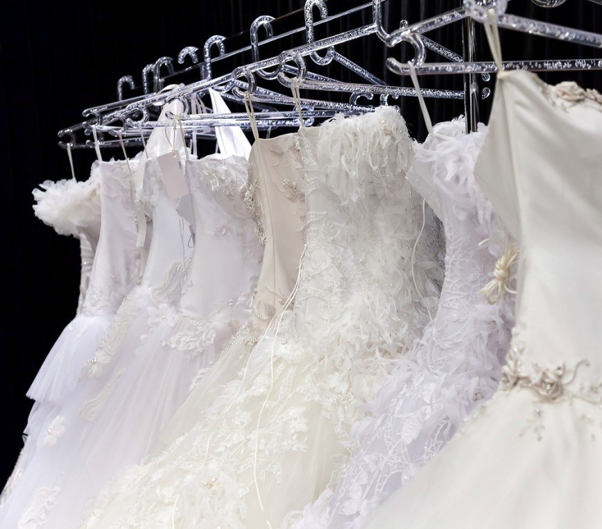 Шик и блеск: самые красивые свадебные платья звезд