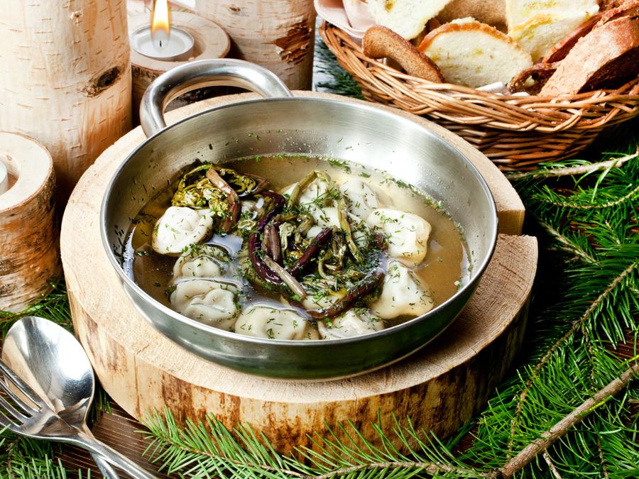 Соленый папоротник, чак-чак и суп из каштанов — какие регионы России потчуют самыми оригинальными блюдами