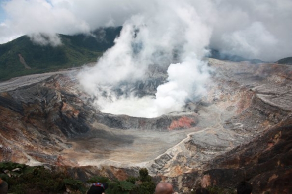 долина вулканов, Кратер вулкана Поас в Коста Рике mimasha