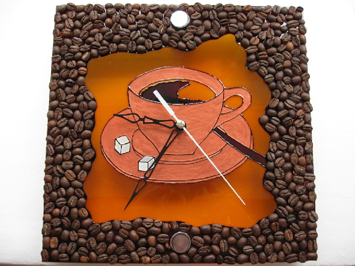 Часы с кофейными зернами
