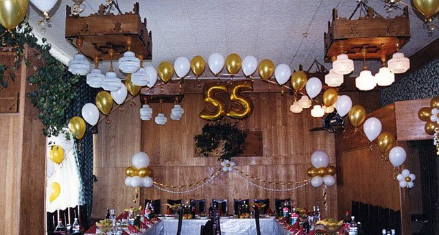 Украсить зал к юбилею 55 лет шарами