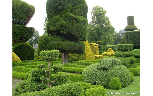 Знаменитый сад Левенс Холл в Великобритании