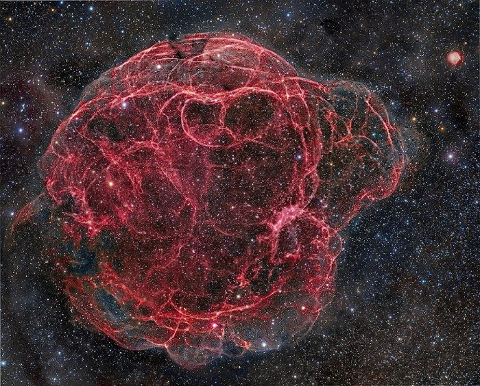 Какие звезды могут взорваться. Туманность Симеиз 147. Туманность Симеиз 147 Хаббл. Туманность остаток сверхновой звезды. М1 Крабовидная туманность 1054 год.