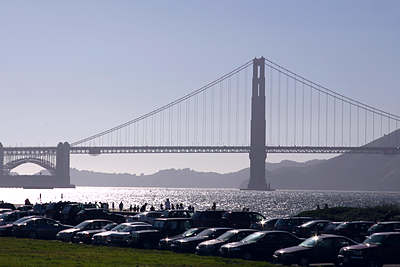 Мост “Золотые Ворота” (Golden Gate) за время своего существования стал настоящим символом не только Сан-Франциско, но визитной карточкой США. Этот висячий мост считается одним из самых больших в мире, и является предметом гордости у американцев.
http://www.mandalay.ru/most-zolotye-vorota.html Булка(АленикБ)