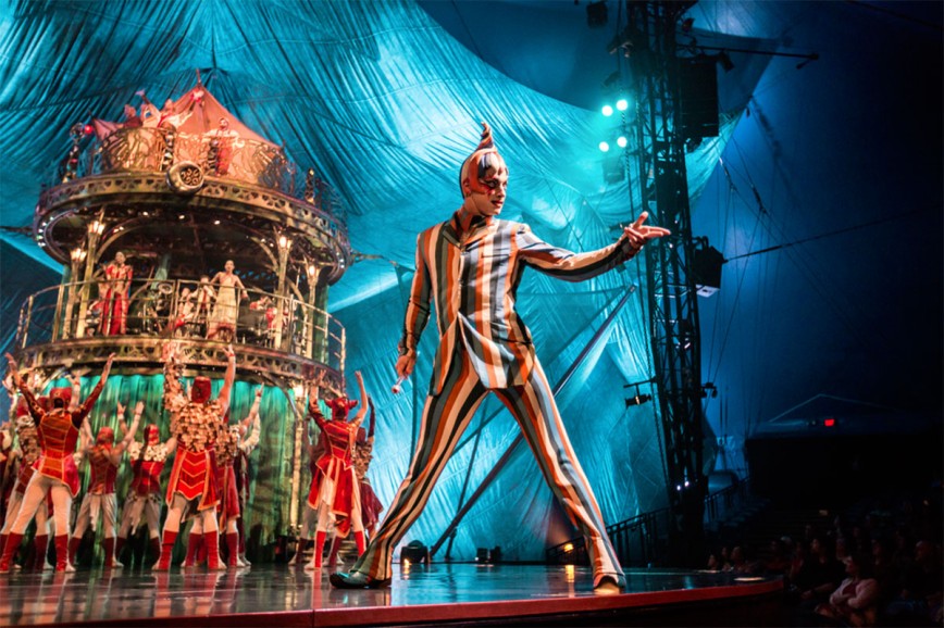 Алена Ахмадуллина создаст костюмы для новогоднего шоу Cirque du Soleil в Москве.