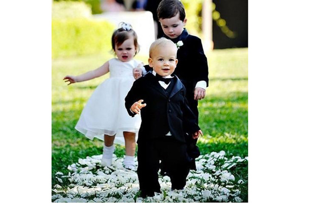 Дети о замужестве. Свадьба с маленьким ребенком. Маленькие мальчики на свадьбе. Дети на свадьбе фото. Леди и джентльмены дети.