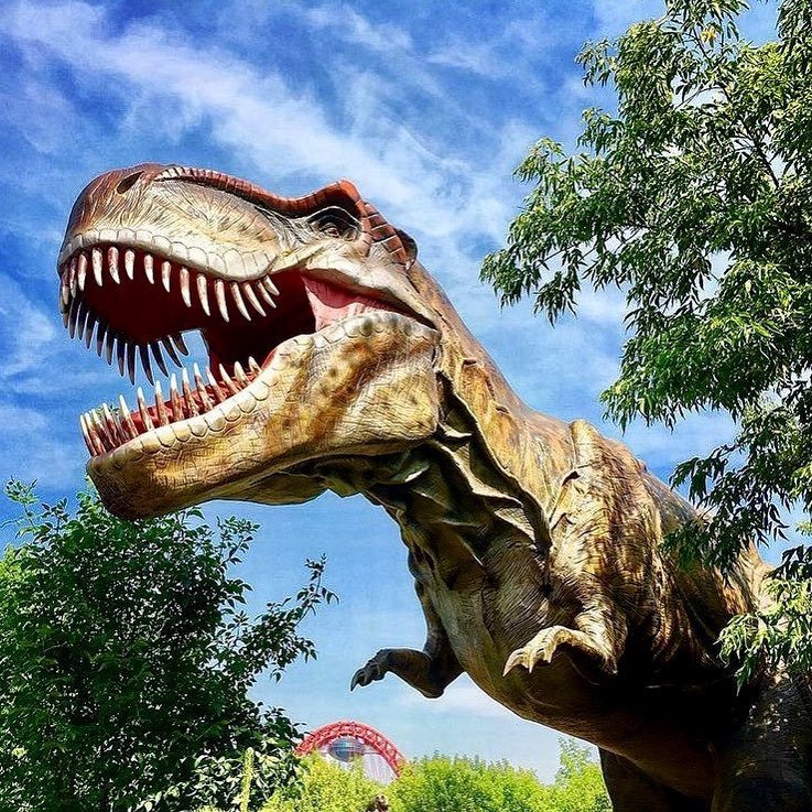"Они даже моргают и дышат": самый большой парк динозавров откроется в Москве