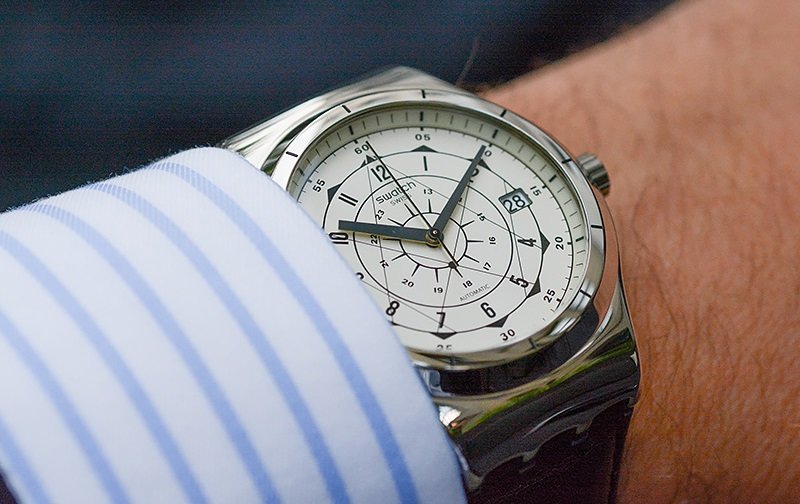 Какие звезды носят часы Swatch? 