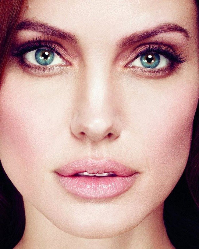 Многодетная мама Анджелина Джоли стала лицом Guerlain