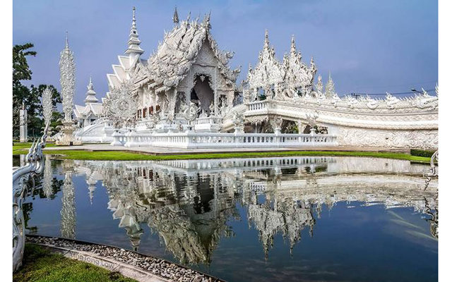 Белый храм Ват Ронг Кхун в Таиланде