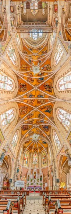 Вертикальные панорамы церквей мира
