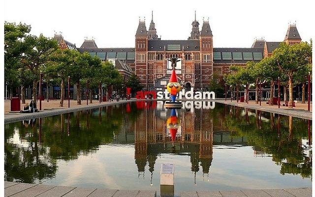  Необычные памятники Амстердама