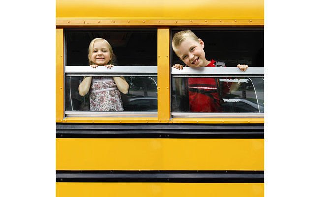 Дети будут ездить в садик на специальных автобусах