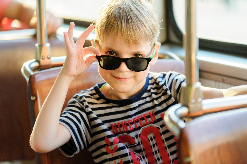Российским детям разрешили ездить на автобусах старше десяти лет