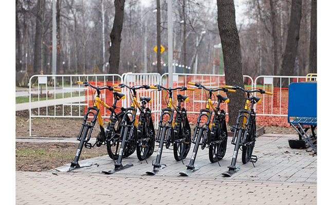 Зимние велосипеды в парке Сокольники