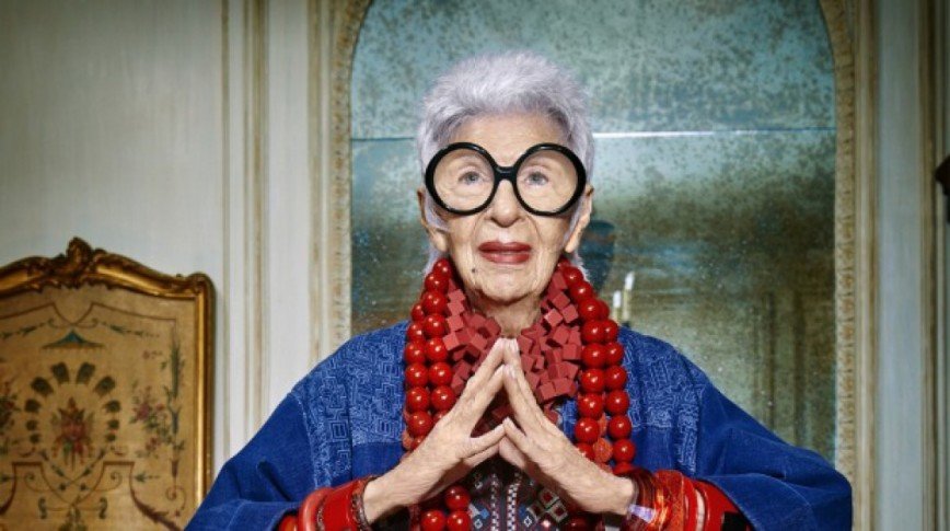 94-летняя Айрис Апфель стала лицом бренда Blue Illusion