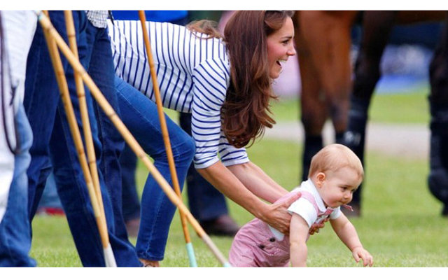 Кейт миддлтон фотошоп с детьми. Принцесса Кейт Миддлтон. Кейт Миддлтон с сыном. Кейт Миддлтон и принц Джордж. Принц Уильям и Кейт Миддлтон.
