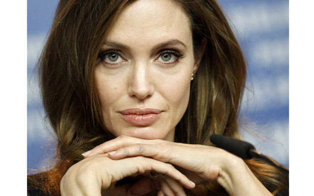 Злаковая диета превращает Анджелину Джоли в анорексичку 