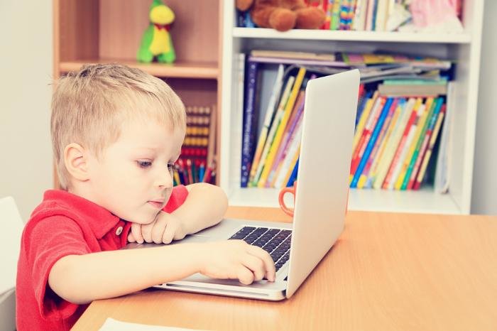 Компьютер снижает словарный запас детей