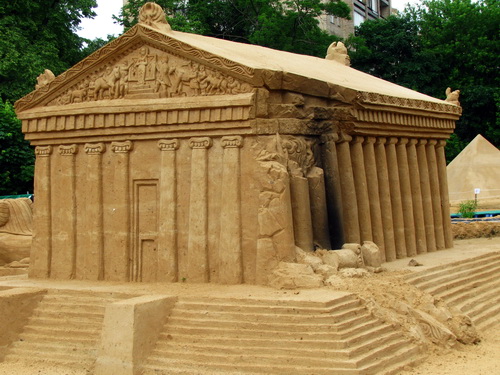 Шедевр античной архитектуры, одно из чудес света Храм Артемиды, воссозданный в песке gamba