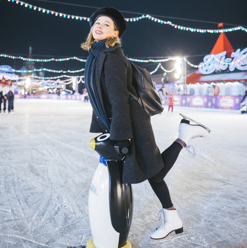 Екатерина Шпица открыла сезон катания на коньках