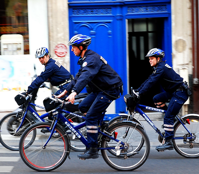 Полиция в Париже Rebecca✿