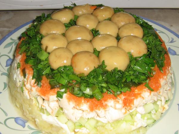 Салат Лесная Поляна с шампиньонами и корейской морковкой