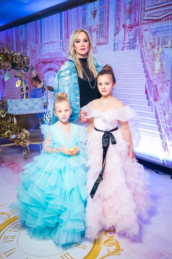 Инна Михайлова с дочерьми