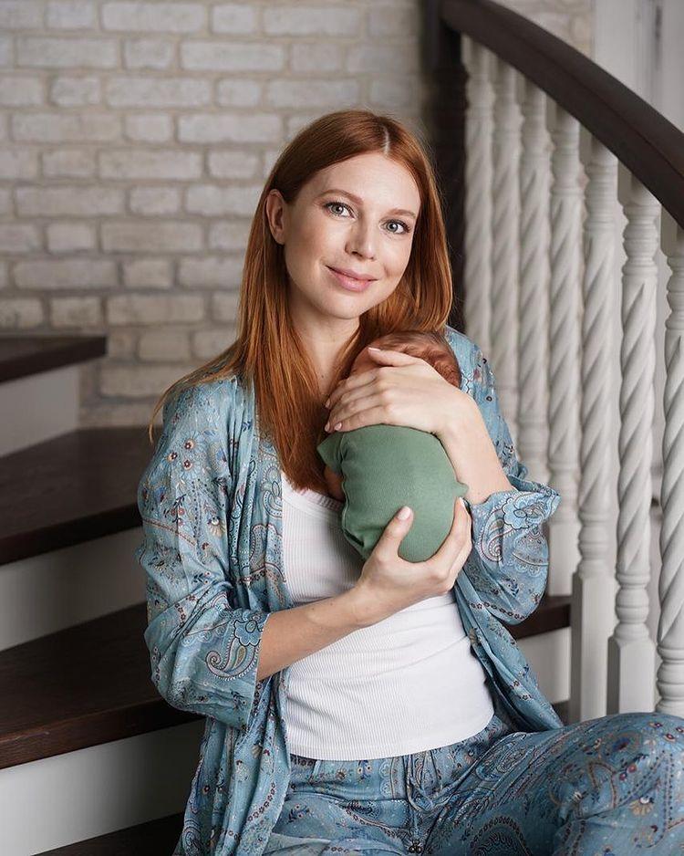 Наталья Подольская поделилась снимком с первого причастия младшего сына