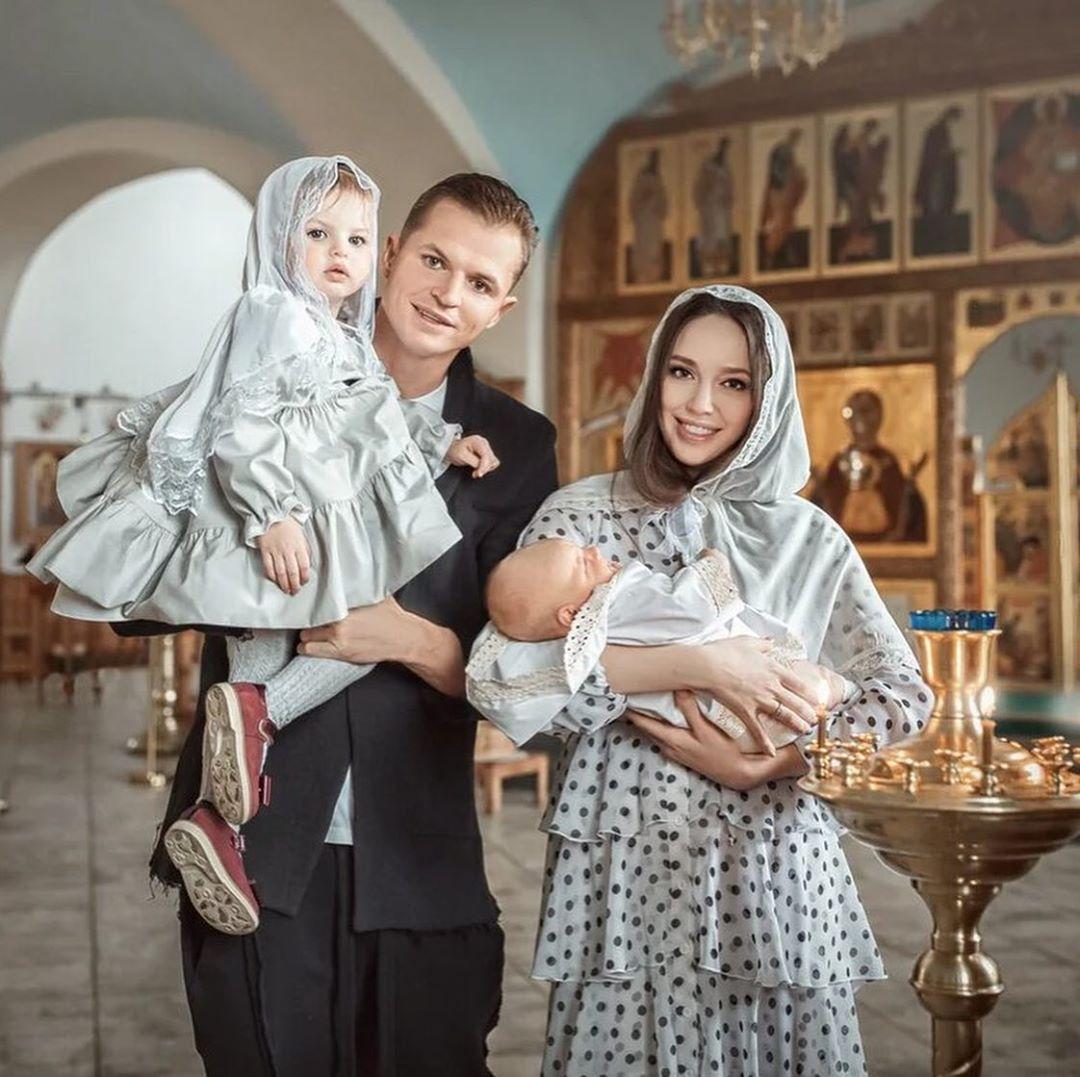 Анастасия Костенко и Дмитрий Тарасов покрестили младшую дочь