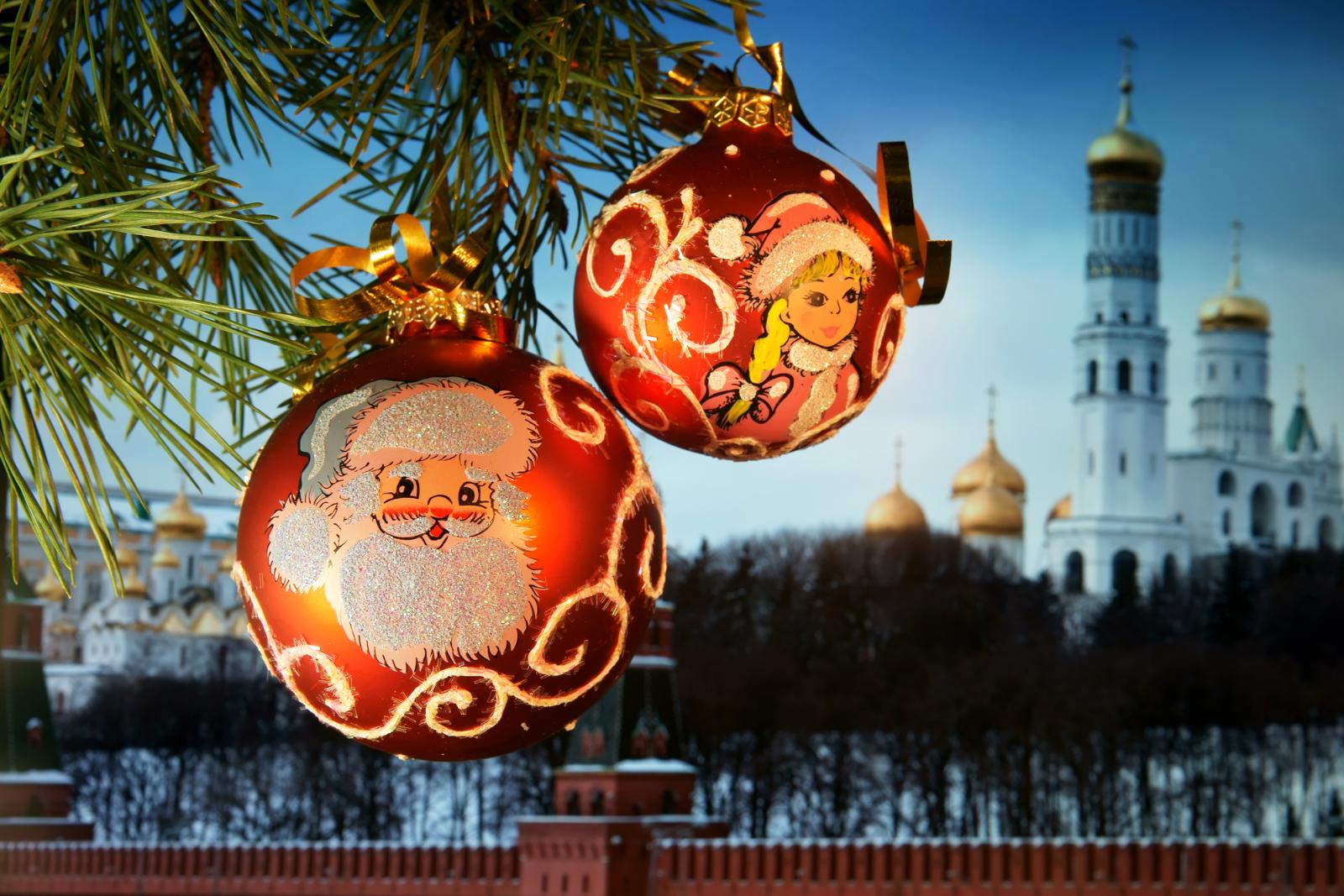 Россияне просят у Деда Мороза здоровья и денег и готовят на Новый год оливье