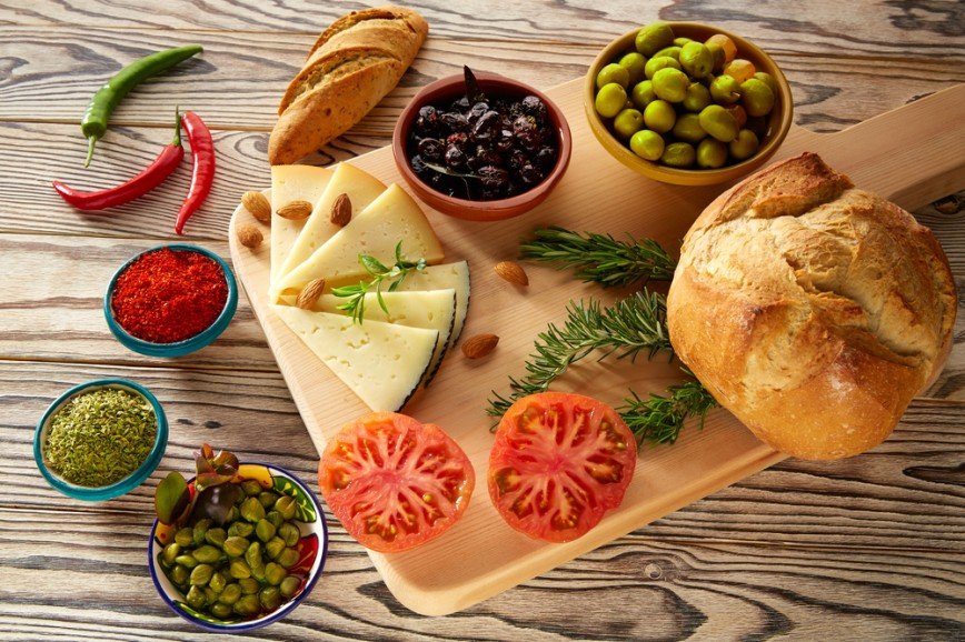 Средиземноморская диета названа самой эффективной в 2019 году