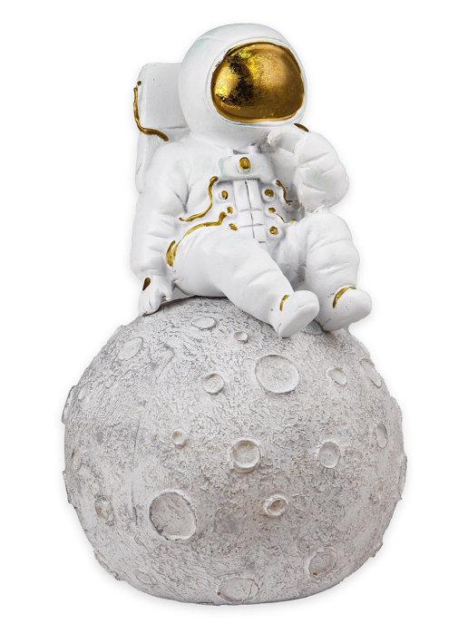 Статуэтка Космонавт на луне