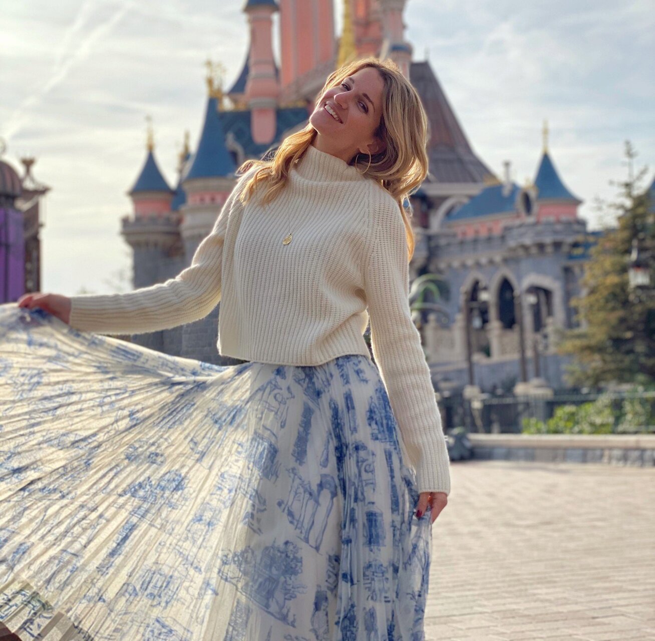 Актриса Женя Малахова сказочно отметила день рождения в Париже, невзирая на развод