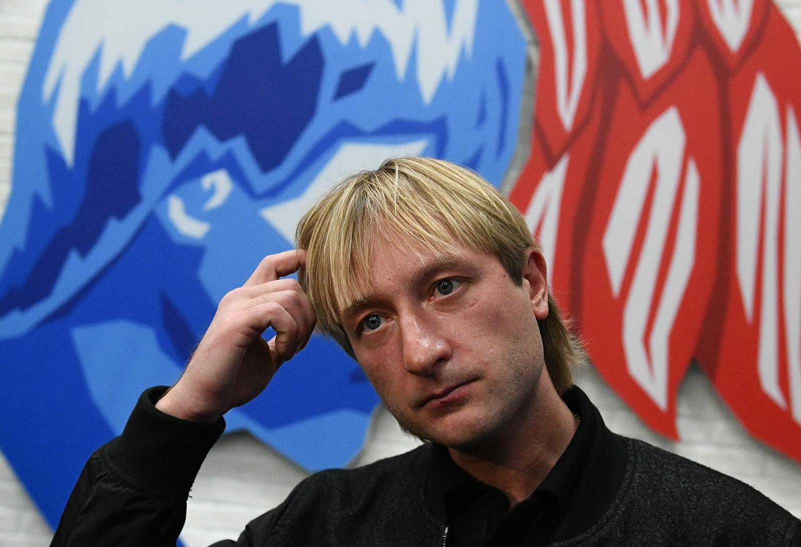 Евгений Плющенко поддержал Камилу Валиеву перед личными соревнованиями