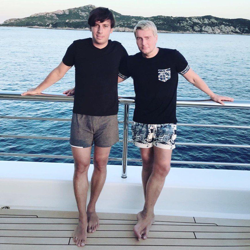"Красавчики со стройными ножками": Галкин и Басков отмечают годовщину своей дружбы
