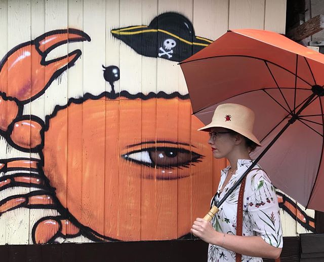 «Пришлось успокаивать себя мантрой»: Ксения Собчак пожаловалась на погоду в Таиланде