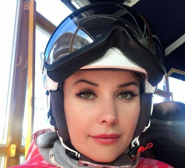 «Оксана уже не та»: Федорова показала снимки с горнолыжного курорта
