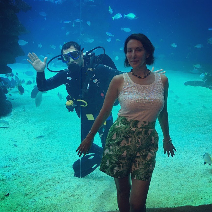 «Ихтиандр подкрался»: Алика Смехова рассмешила снимками из океанариума