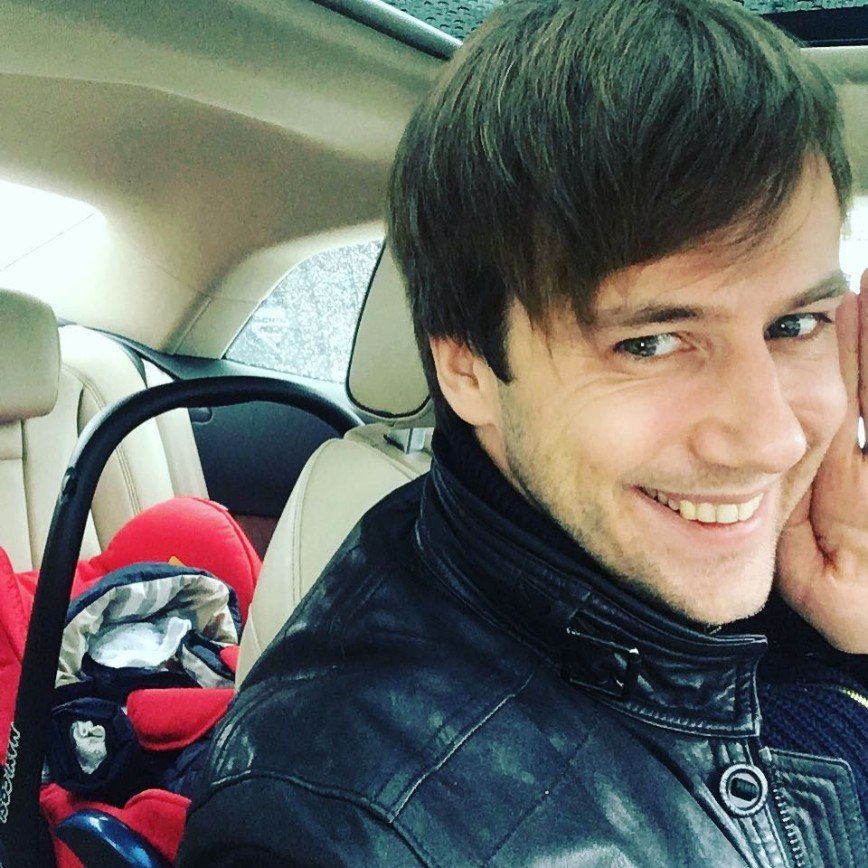 «Обещал помочь резину поменять»: Иван Жидков старается не расставаться с сыном