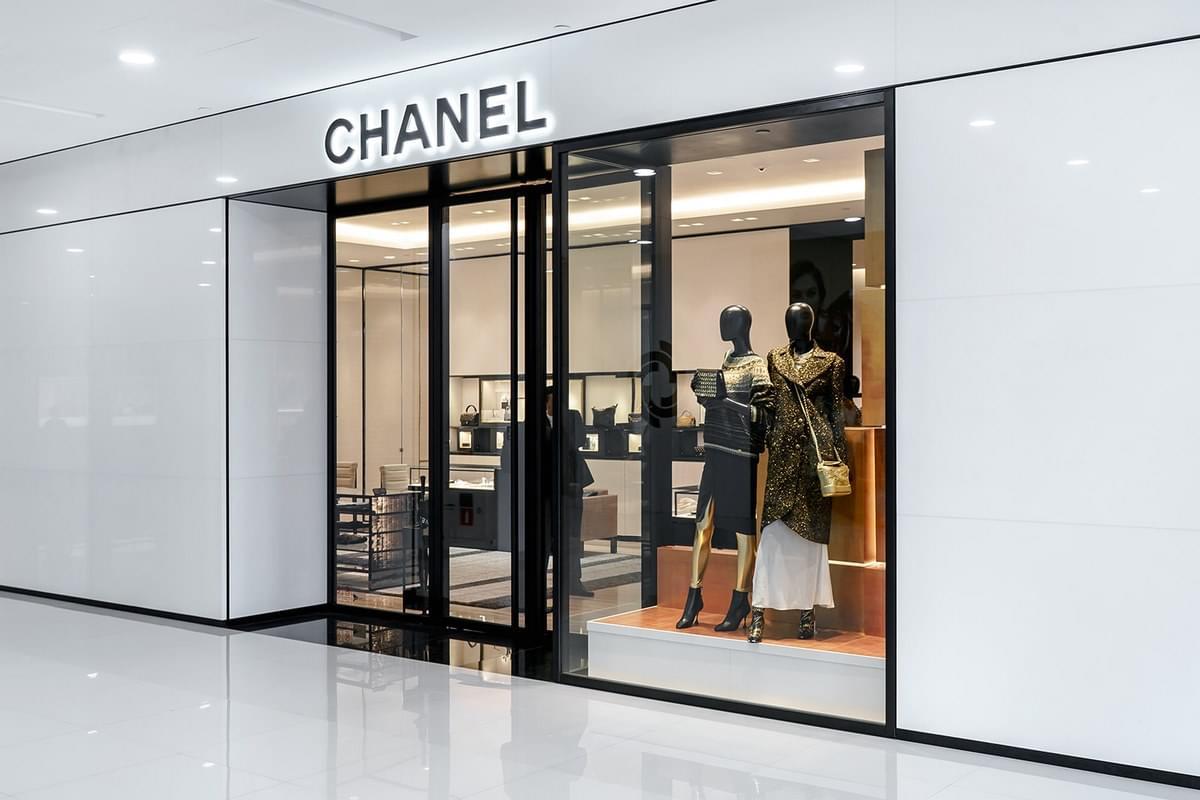 Chanel принуждает покупателей из России подписать необычное соглашение