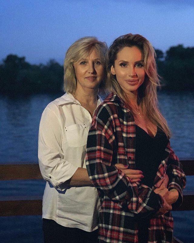 Светлана Лобода с мамой
