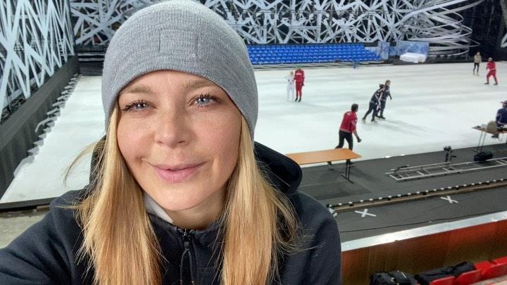 Ирина Пегова напомнила поклонникам Катю Пушкареву из-за нового образа в ледовом шоу