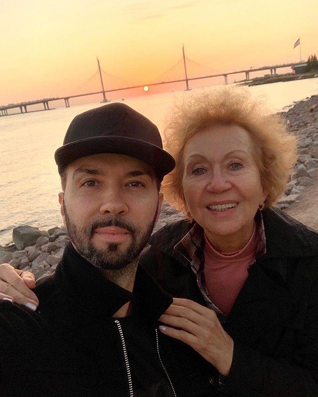 Денис Клявер с мамой