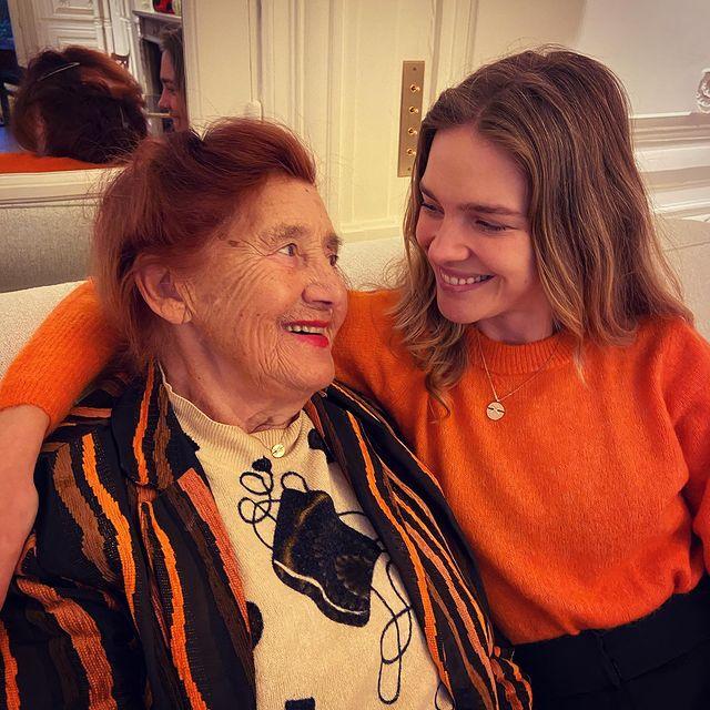 Как и внучка — красавица! Наталья Водянова показала нежные снимки с бабушкой