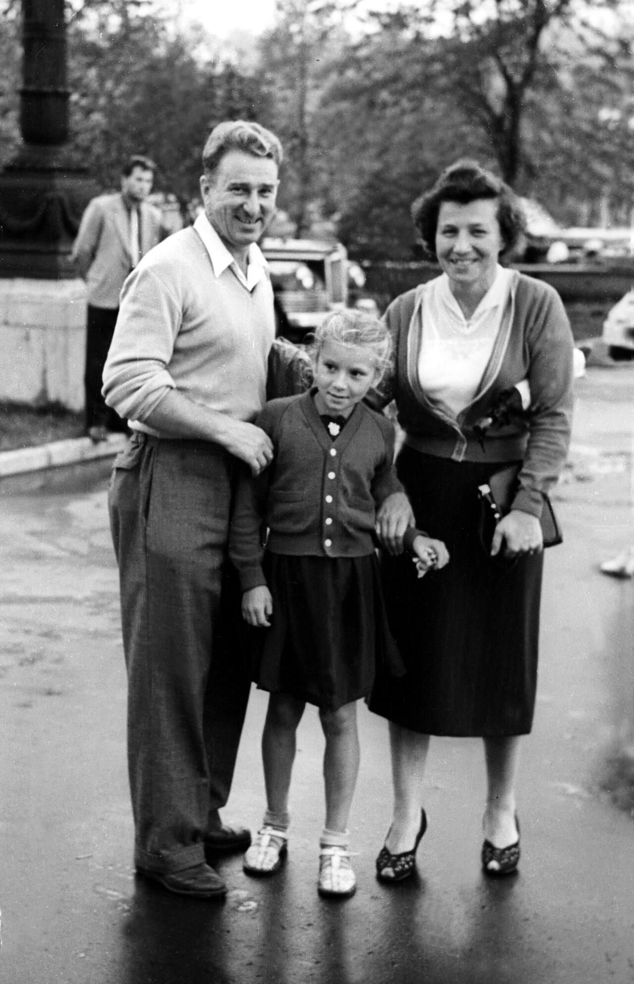 Татьяна Тарасова с родителями