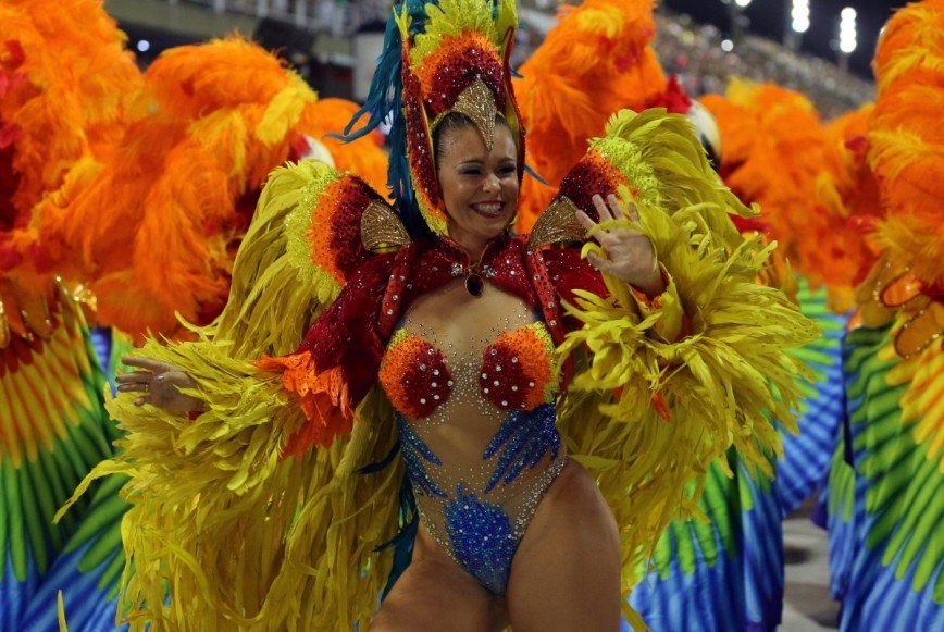 Традиционный карнавал в Рио-де-Жанейро в самом разгаре