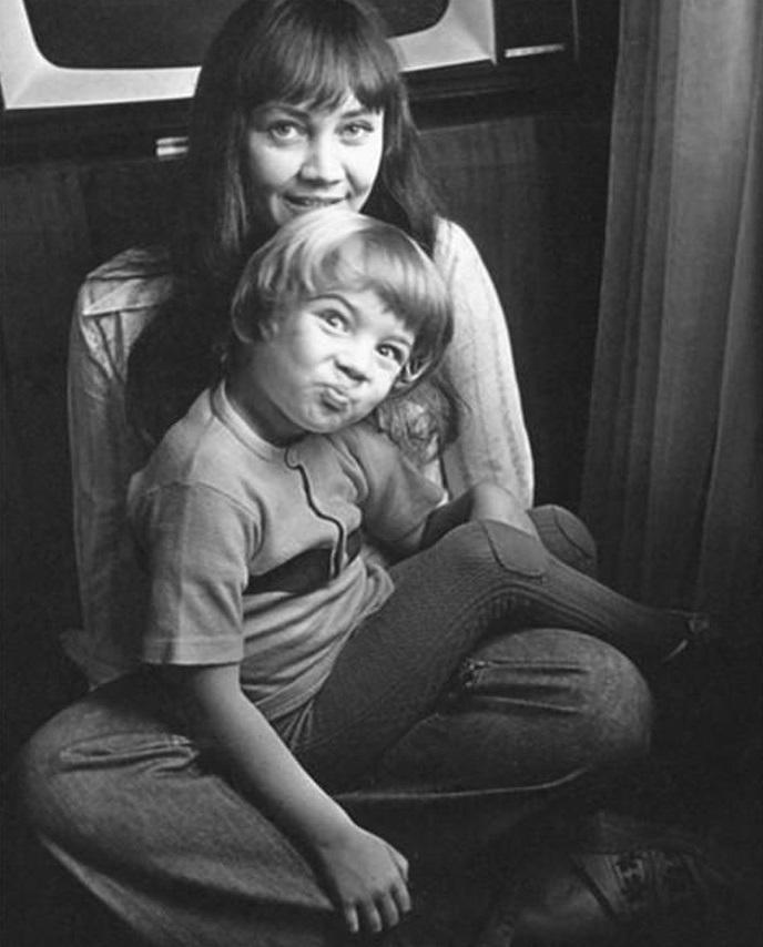 Лариса Лужина с сыном