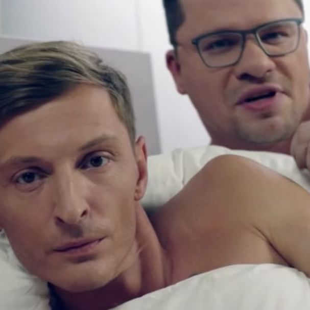 «Это шедевр»: Воля и Харламов в новой пародии в Comedy Club высмеяли Ольгу Бузову 